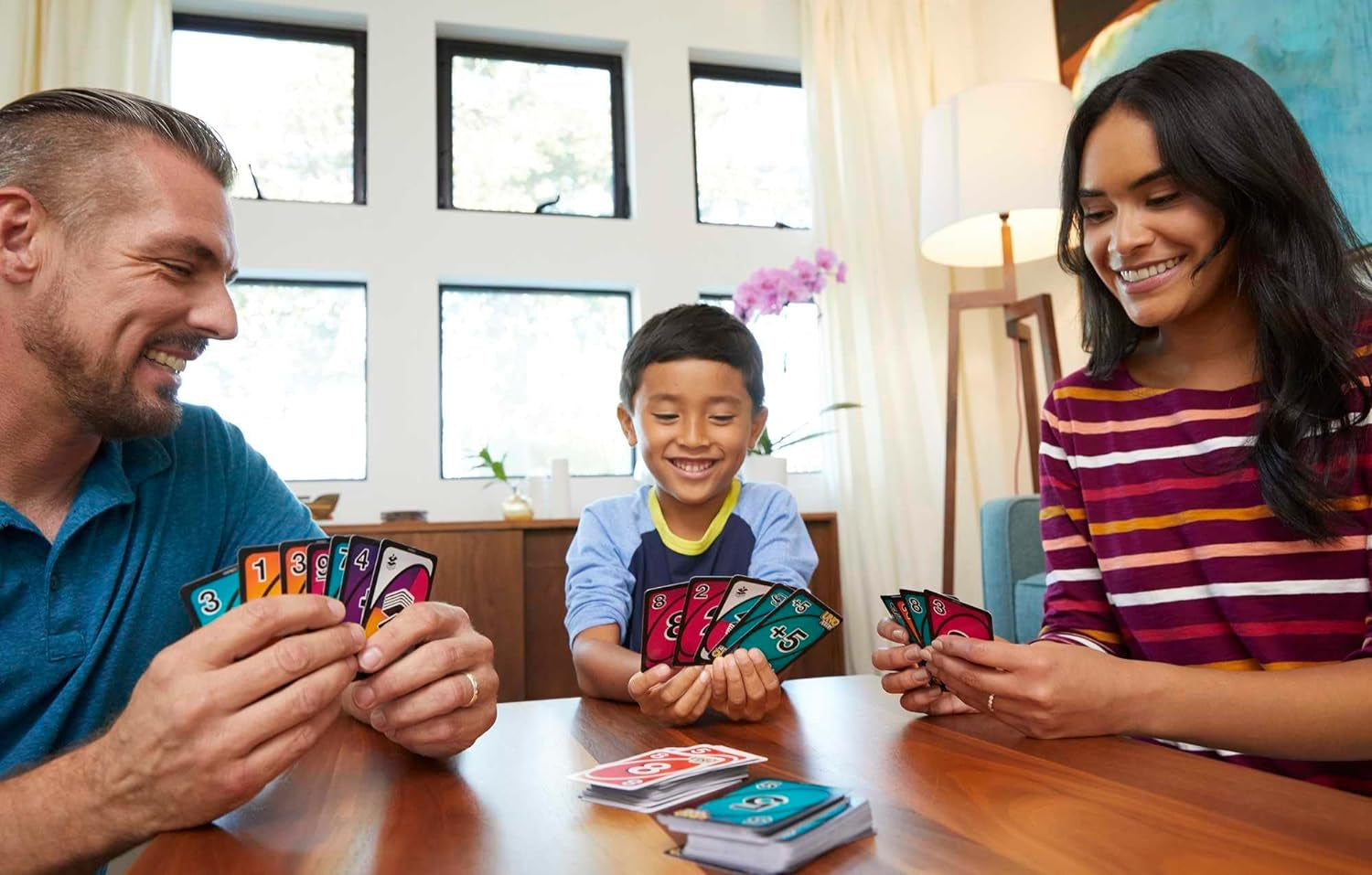 UNO FLIP! Family Card Game, with 112 Cards in a Sturdy Storage Tin, Makes a Great Toy for 7Y+ and up UNO FLIP! Family Card Game, with 112 Cards in a Sturdy Storage Tin (Amazon Exclusive)